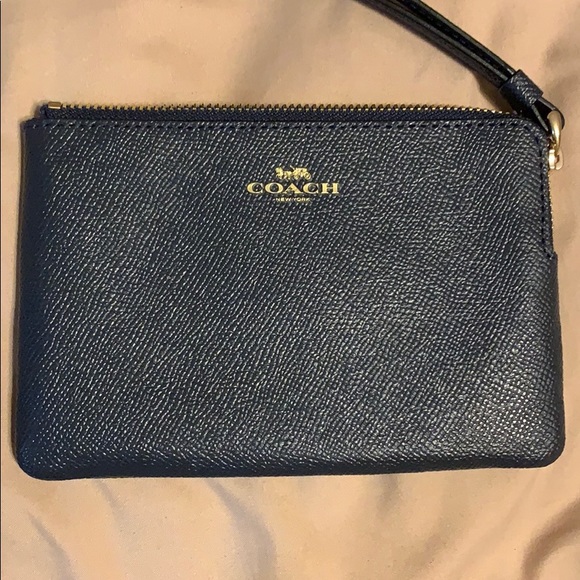 Coach Handbags - Coach Wristlet
